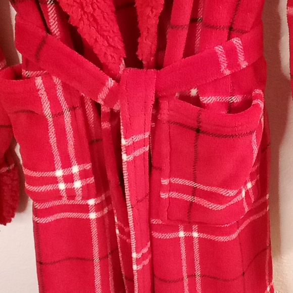 MARTHA STEWART Plush ONE SIZE red-white-black colors  (B3) - Picture 8 of 11